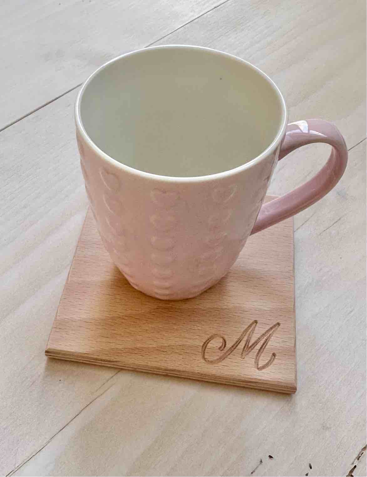 SOTTO TAZZA naturale con INIZIALE